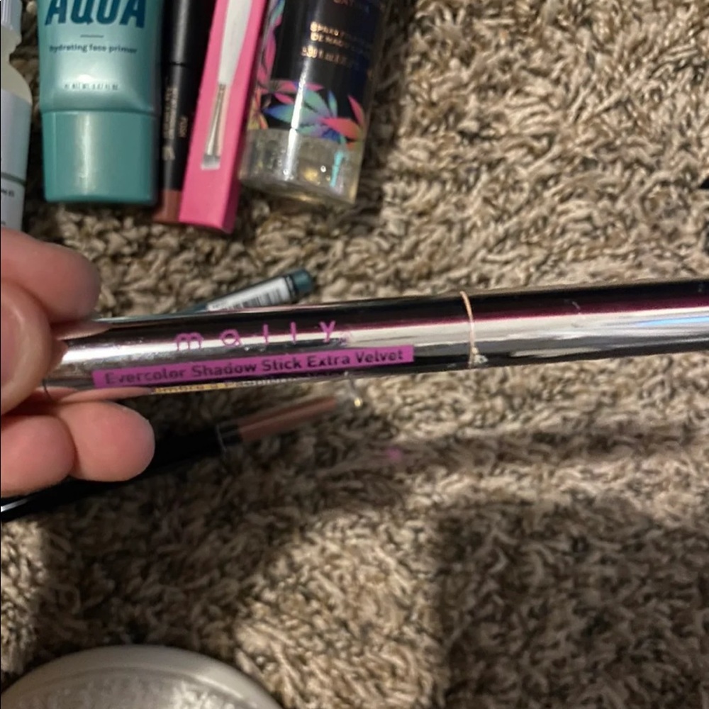 makeup - Picture 7 of 7